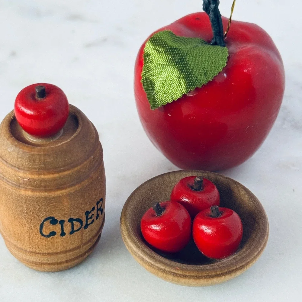 Vintage Miniature Apples Cider Barrel Wood Bowl Holiday Kitchen Miniature Decor